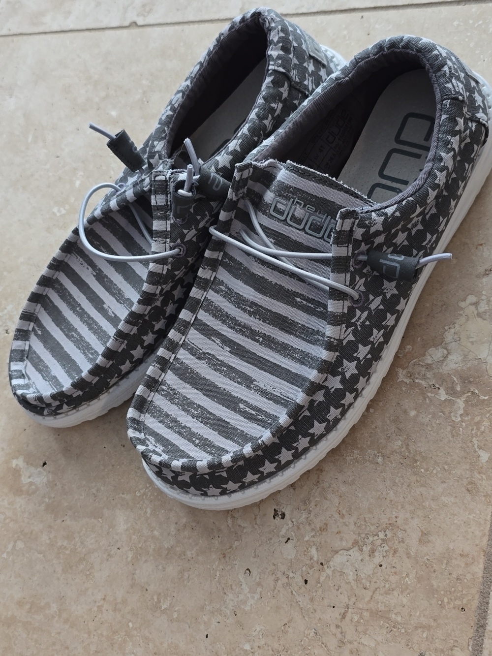 Men's Casual Gray Striped & Star Canvas Slip-On Shoes